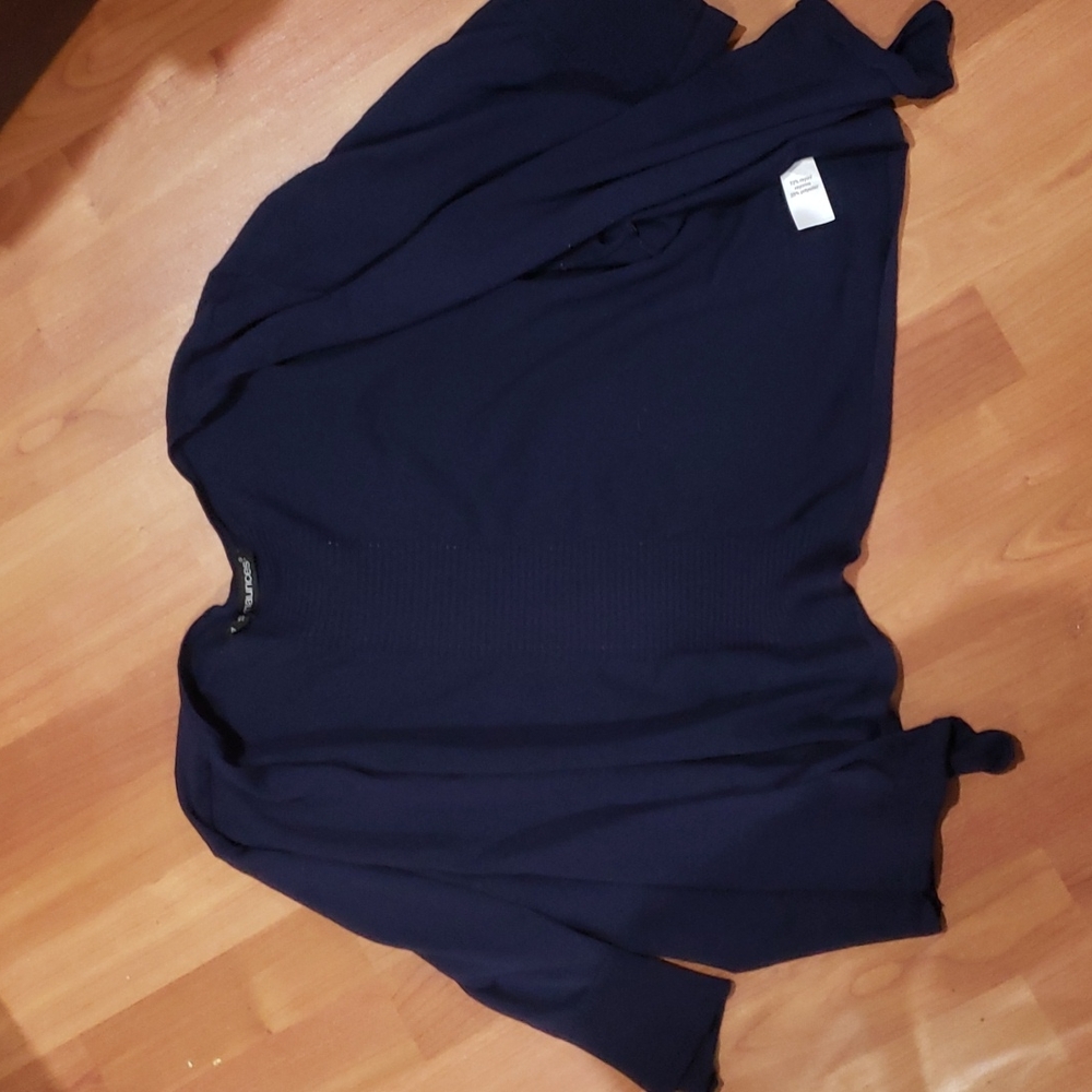Maurices size 4 cropped shrug